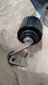 Trabant,Wartburg barkas a pod.