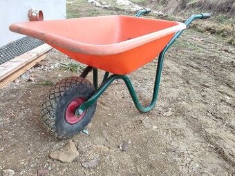 Montessori veľký pevný ľahký fúrik - korba 40 l