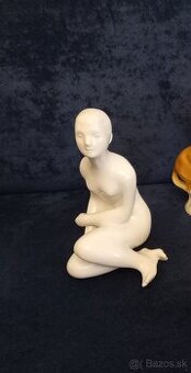 Predám porcelánovú sošku royal dux akt