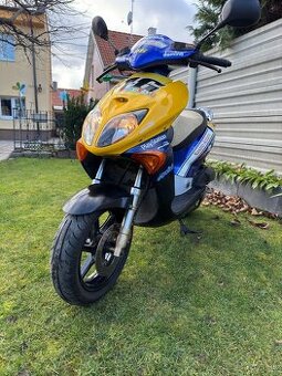 Honda x8r