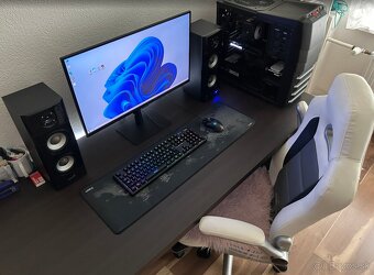 Komplet herná PC zostava + 27" Samsung QHD + Stôl&Stolička