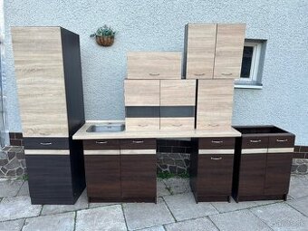 PREDBEŽNE REZERVOVANÉ. Predám používanú kuchynskú linku