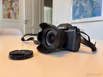Fujifilm X-T200 + 15-45 mm f/3.5–5.6