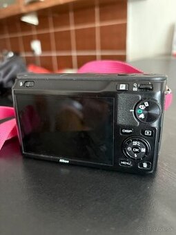 Nikon J1