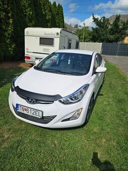 Hyundai Elantra 1,6i Style- benzín