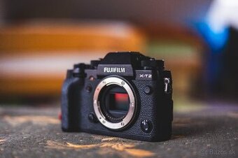 Predám Fujifilm X-T2 s battery gripom