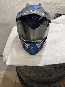 Predam helmu velkost L