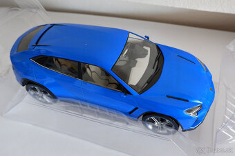 Lamborghini URUS 1:18