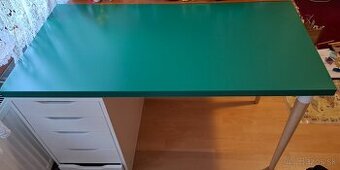 písací stôl z Ikey