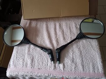 Výklopné spätné zrkadlá