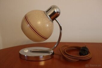 Starožitná nočná lampa.