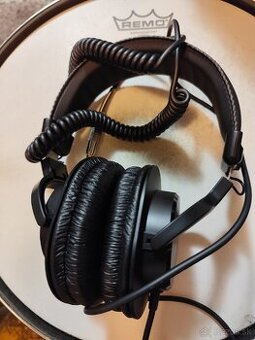 PREDAM STUDIOVE SLUCHATKA ROLAND RH200