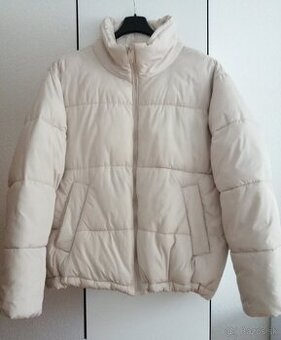 Pekná zimná bunda zn RESERVED, veľkosť 38 alebo M