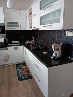 3 izb., Meteorová ul., 65 m2, 8. posch.  - prenájom