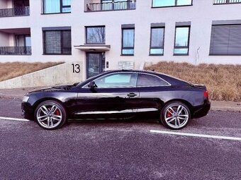 Audi A5 Coupé 2.0 TFSI, manuál, 2009