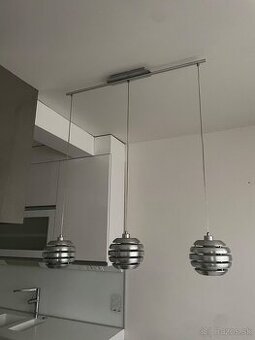 Závesné kovové svietidlo