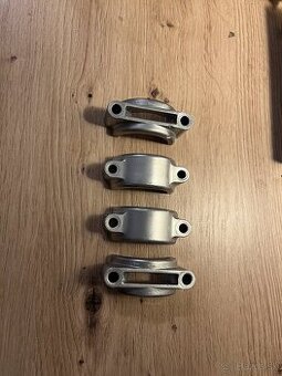 Simson držiak blatníka