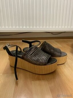 Kožené dámske sandále na platforme Baťa (veľ. 39)
