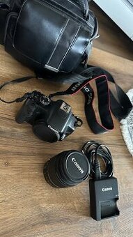 CANON EOS 450D s objektívom CANON 18-55mm,
