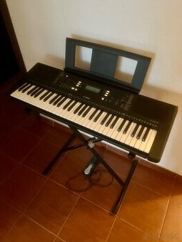 Klávesy Yamaha PSR-E373 + Stojan + Pedál