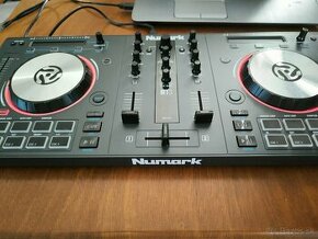 Numark Mixtrack 3