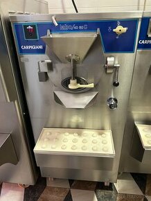 Zmrzlinovy stroj