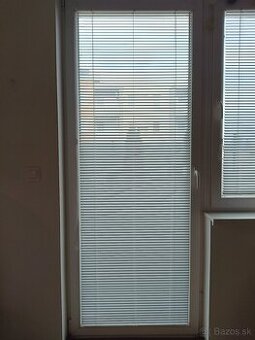 Predám žalúzie na dvere 749 × 2175 mm, biela farba