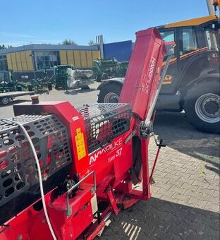 Hakki Pilke 37 EASY Joystic Kobi Traktor Elektro