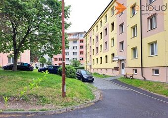 Predaj 2-izbového tehlového bytu v centre Sp. Novej Vsi
