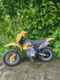 Detska elektricka motorka