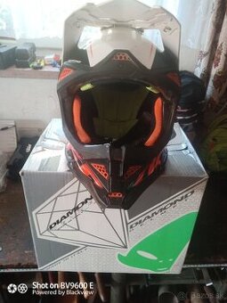 Prilba ufo Diamond KTM airoh