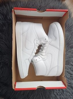 Nike ebernon mid 40