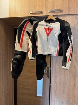 Dvojdielna moto kombinéza