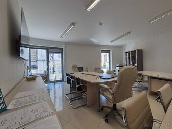 Prenájom kancelárie 32m2 s parkovaním v centre Prešova