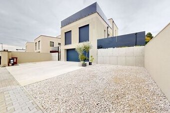 5 izbový RD s krásnym výhľadom na Rakúsko, OREŠIANKY, Tepeln