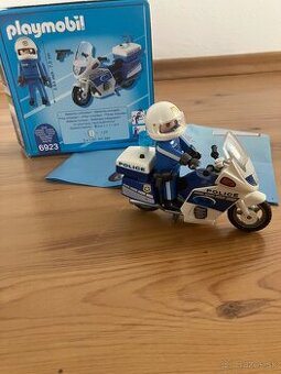 Playmobil policajt na motorke 6923