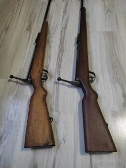 2 vojenské vzduchovky vz. 47 s levom
