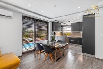 Rodinný dom s bazénom na predaj