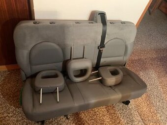 Predám  lavicu do Chrysleru Voyager 2004