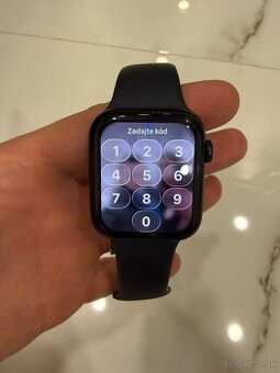 Apple Watch SE 2. generácia 44 mm - 1