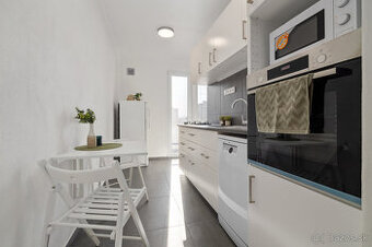 Na prenájom moderný 2-izbový byt v Bratislave - Riazanská