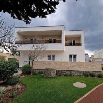 Predám apartmánový dom v oblasti Zadar – Vrsi