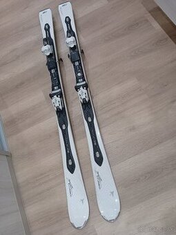 Predám dámske lyže 157 cm zn. Atomic