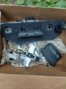 Vito W638 OEM zadní zámek 5. dveře (NOVÝ komplet)