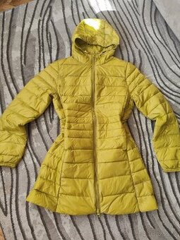 Predĺžená zelená bunda