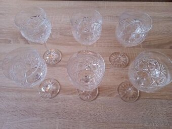 Brusene pohare na vino