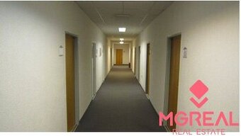 Kancelárie 30m2 Lake Building, Drieňová ul.