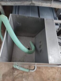 Nerezový prečerpávajúci vozík