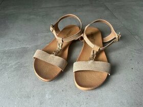 Kožené sandálky Lasocki 39
