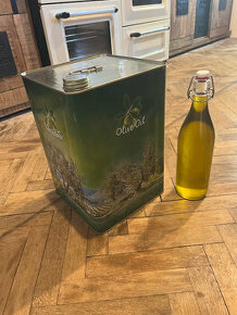 Extra panenský olivovy olej z Kalamata, Grécko